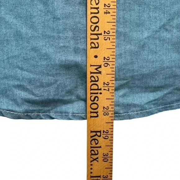 Polly & Esther Floral-Embroidered Button Up Shirt Chambray Women's Top S NWT - Picture 12 of 13